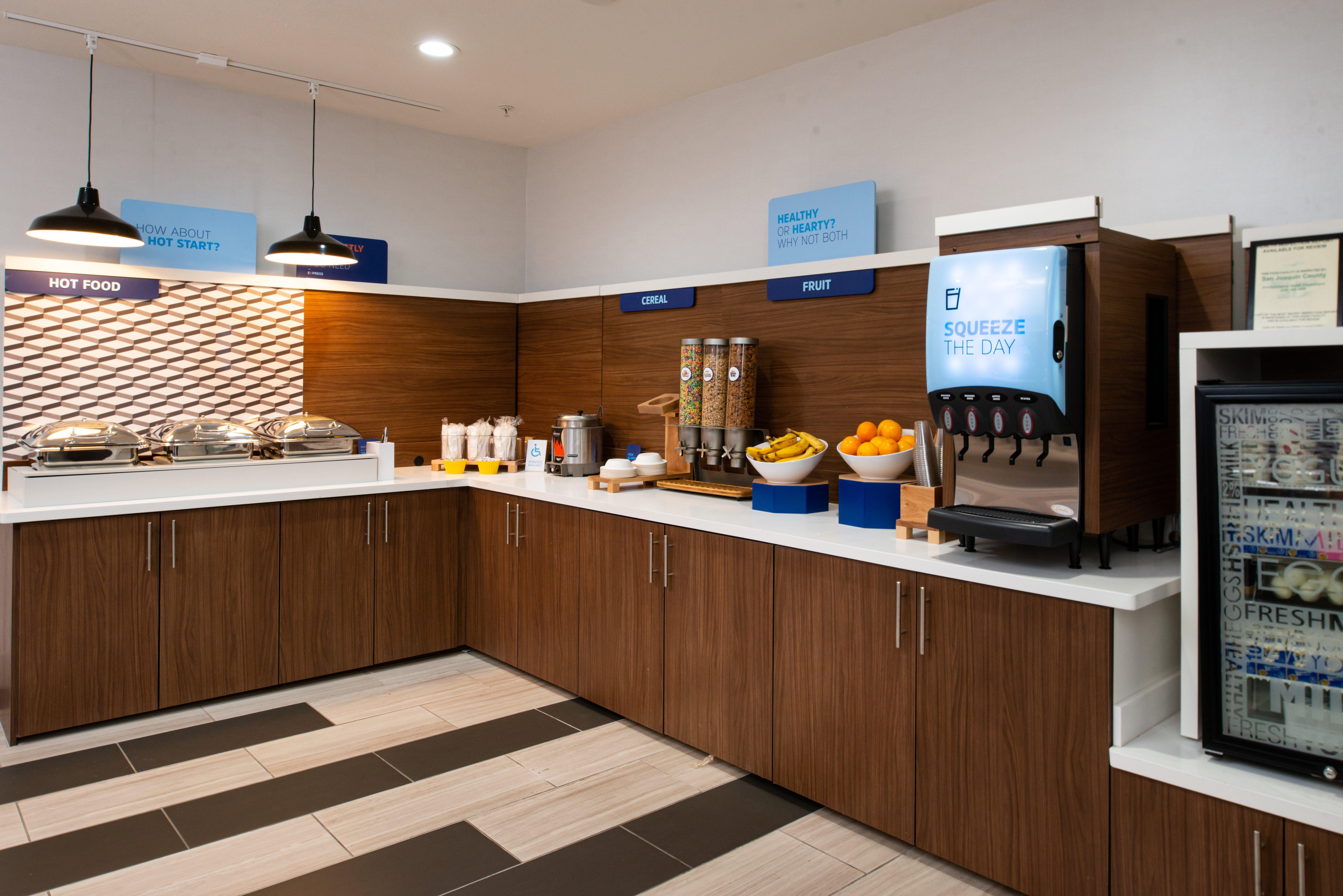 Holiday Inn Express Lodi By Ihg Exterior foto