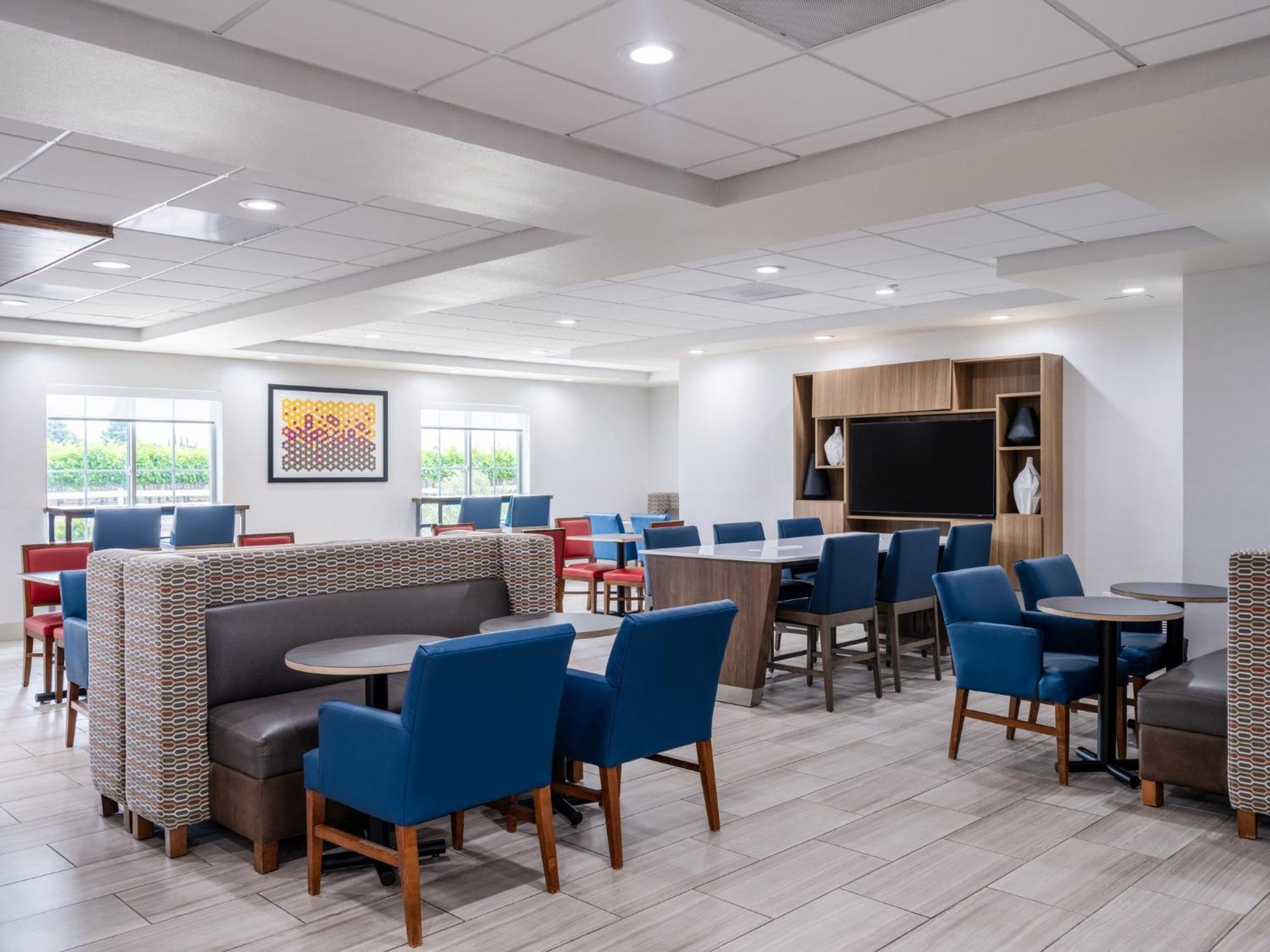 Holiday Inn Express Lodi By Ihg Exterior foto