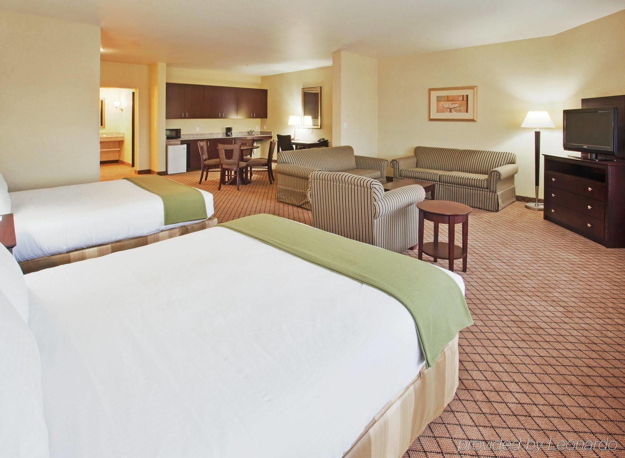 Holiday Inn Express Lodi By Ihg Habitación foto