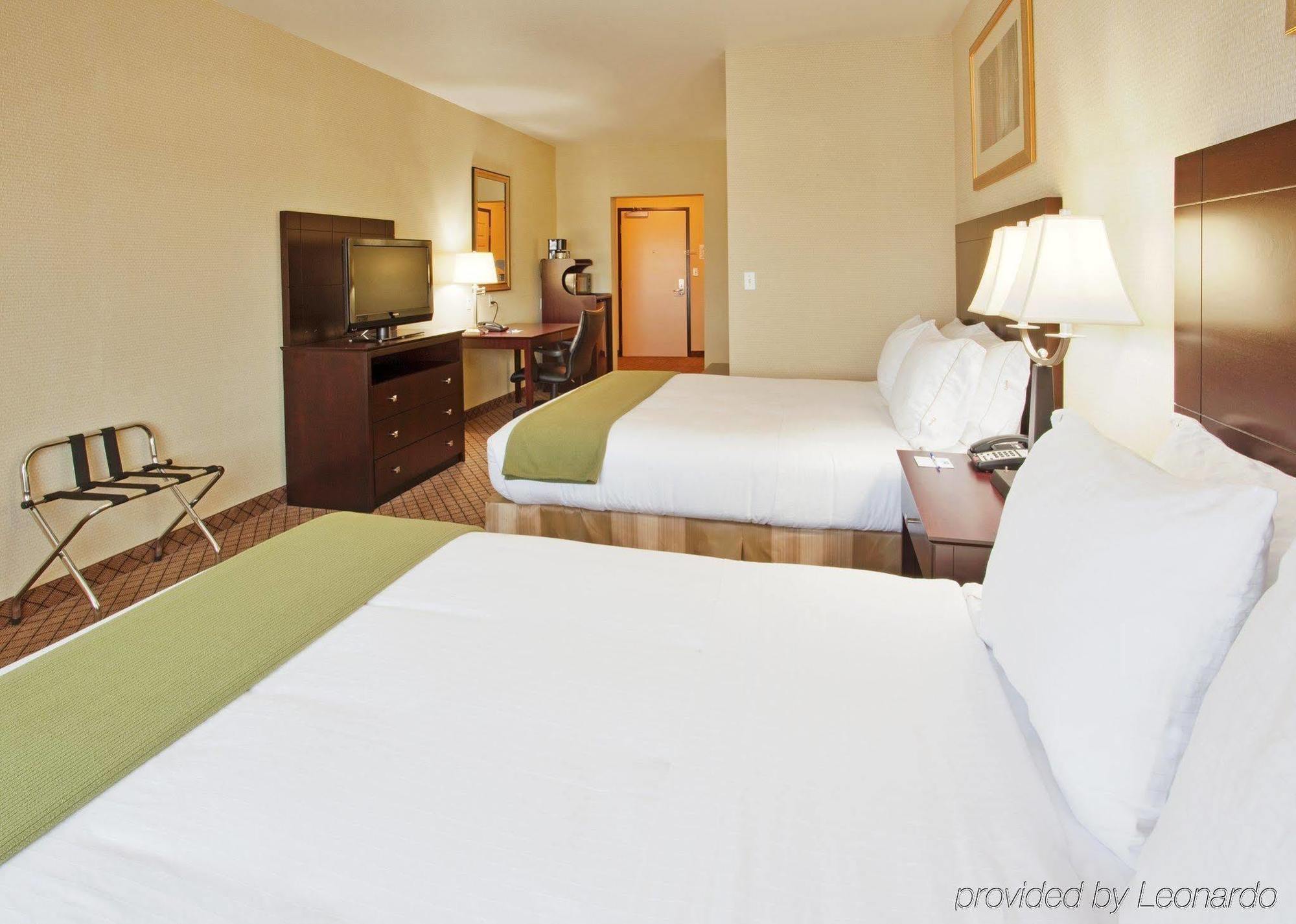 Holiday Inn Express Lodi By Ihg Habitación foto